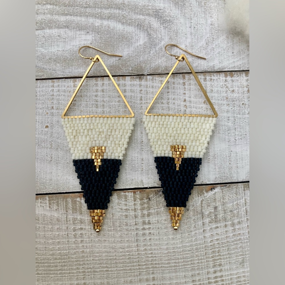 The jumbo KNOX - handmade beaded earrings